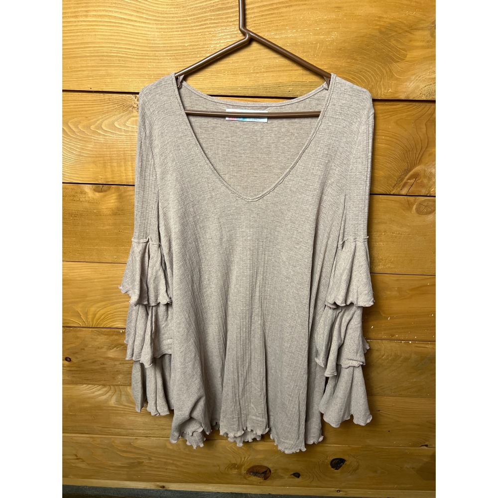 FP Beach Tiered Ruffle Bell Sleeve V Neck Tunic Top Light Tan Women's Medium Sun